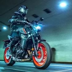 Yamaha MT-09 x Real Man